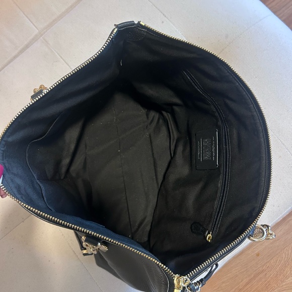 Black coach purse - Picture 4 of 4